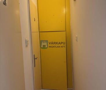 Kiadó jó állapotú panel lakás - Székesfehérvár - Photo 5