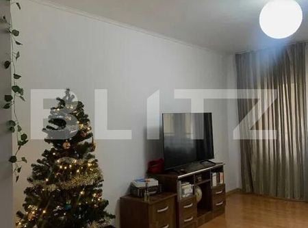 Oferta! Apartament generos de 3 camere, decomandate, 75 mp, zona VIVO - Photo 4