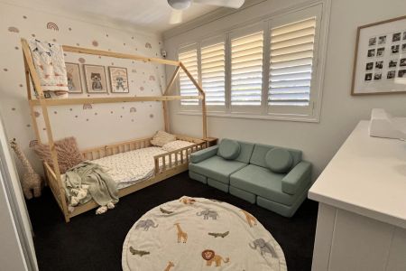 Spacious 3-Bed Townhouse in Prime Biggera Waters Location with Resort-Style Amenities - Photo 5