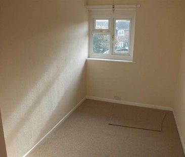 Ash Grove, Westbury, BA13 - Photo 1