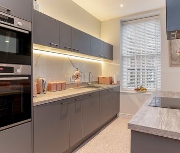 2 bedroom apartment to rent - Photo 3