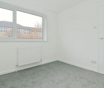 3 bedroom detached house to rent - Photo 3