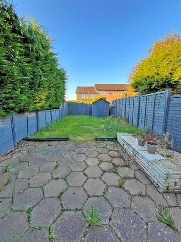 2 Bedroom House - End Terrace - Photo 4