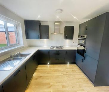 4 bedroom detached house to rent - Photo 6