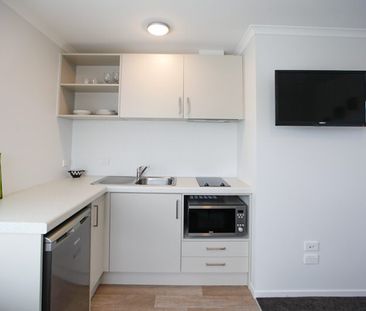 Modern Apartment - Melville - Photo 3