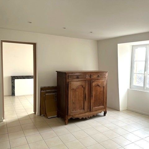 Location Appartement 3 pièces 72m² JOIGNY 89300 - Photo 1