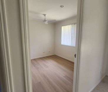 16 Emerald Park Way, QLD 4655, Urangan - Photo 5