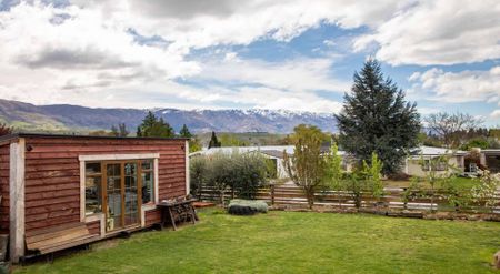 Spacious home on Donegal Street - Photo 2