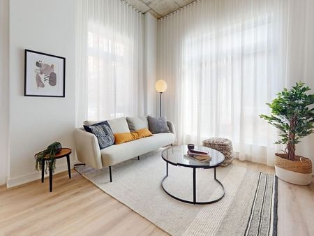 5460 Sherbrooke E Street, Montréal, QC - Photo 2