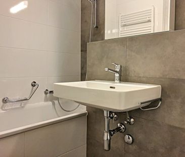 Bel appartement rénové de 3 pièces au 5ème étage - Photo 5