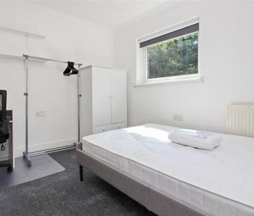 4 bedroom terraced house to rent - Photo 4