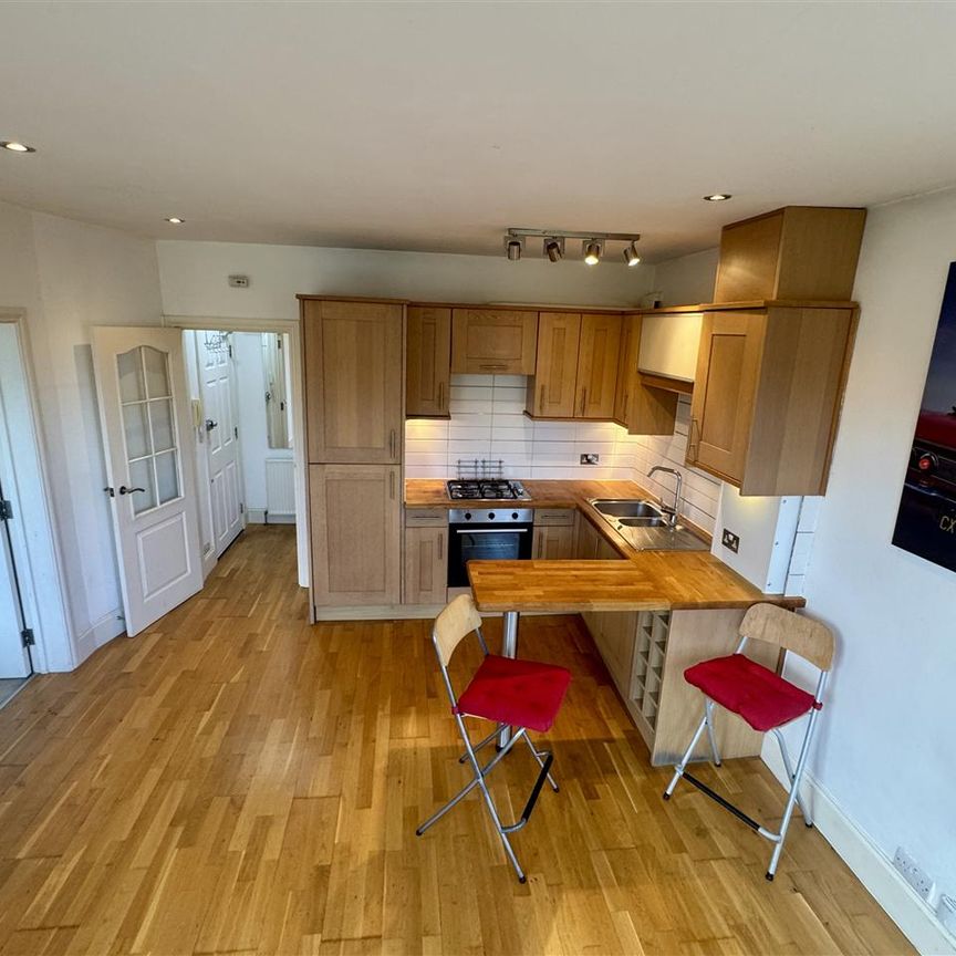 Butler Avenue, Harrow - Photo 1