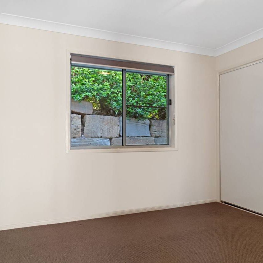 IMMACULATE THREE-BEDROOM HOME - Photo 1