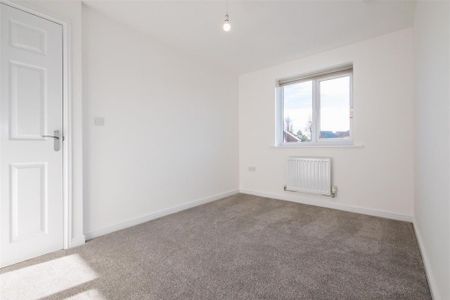 3 bedroom detached house to rent - Photo 4