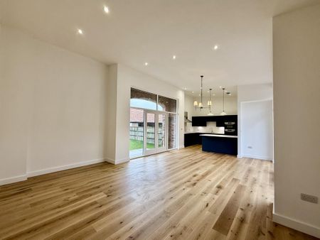 2 bedroom barn conversion to rent - Photo 2