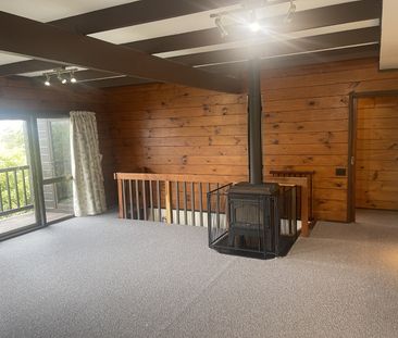 3 Treetop Lane, Paparangi - Photo 4