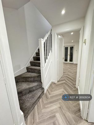 3 bedroom terraced house to rent - Photo 1