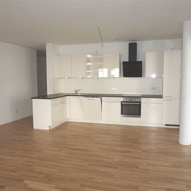 Toplage an der Mosel: Stilvolle 3-Zimmer-Wohnung mit EBK und großzügiger Terrasse - Photo 1