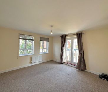 4 bedroom semi-detached house to rent - Photo 1