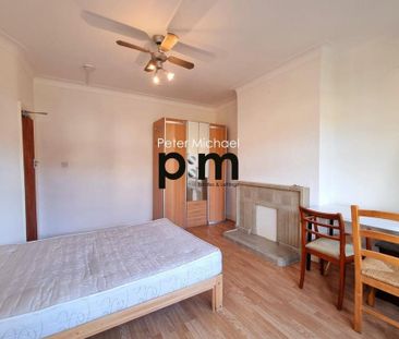 House share to rent - Photo 4