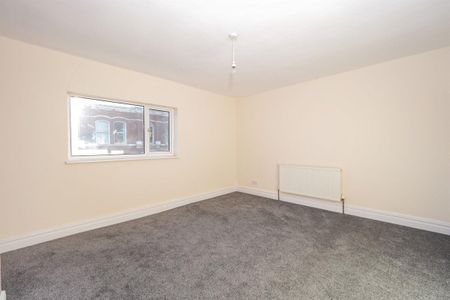 Wakefield Road, Featherstone, PONTEFRACT - Photo 4