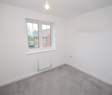 3 bedroom semi-detached house to rent - Photo 4