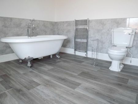 2 bedroom end of terrace house to rent - Photo 5