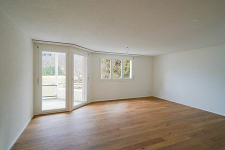 Frisch sanierte 4.5-Zimmer-Wohnung in Stansstad - Photo 2