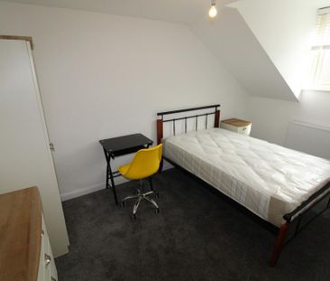 1 bedroom in a house share to rent - Photo 1