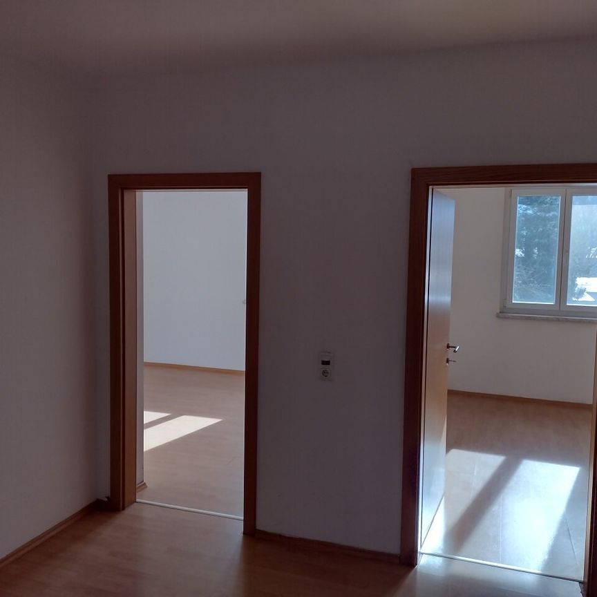 geräumige 3-Raum Wohnung mit herrlichem Ausblick - Photo 1