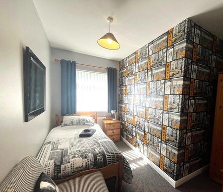 SHORT TERM, 61 Primrose Gardens, Portrush, BT56 8SE - Photo 3