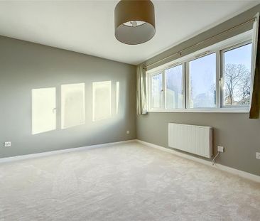 2 bedroom penthouse to rent - Photo 6