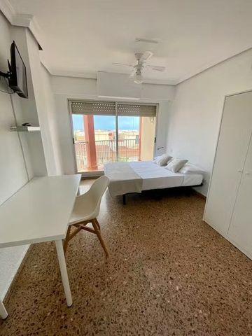 Carrer Pintor Renau, Torrent, Valencian Community 46900 - Photo 4