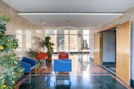 3 bedroom luxury Apartment for rent in Valencia - Photo 2