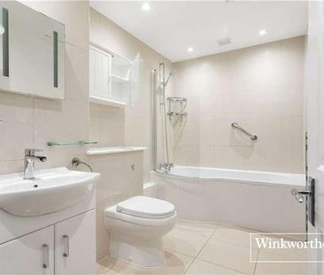 Gilbert Road, London, Uk, SE11 - Photo 1