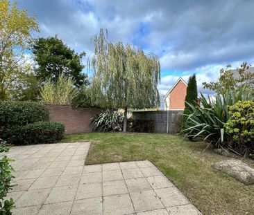 4 bedroom detached house to rent - Photo 6