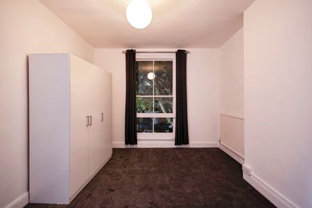 4 Bed Maisonette, Iverson Road, NW6 - Photo 4