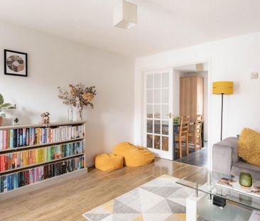 2 bedroom end of terrace house to rent - Photo 1