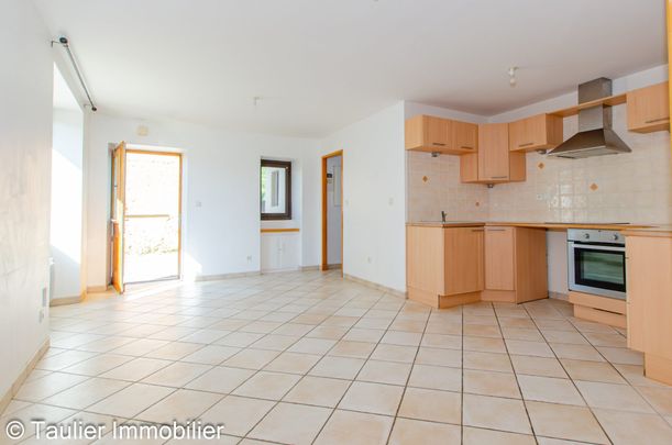 Location Maison 4 pièces 102m² ST HILAIRE DU ROSIER 38840 - Photo 1