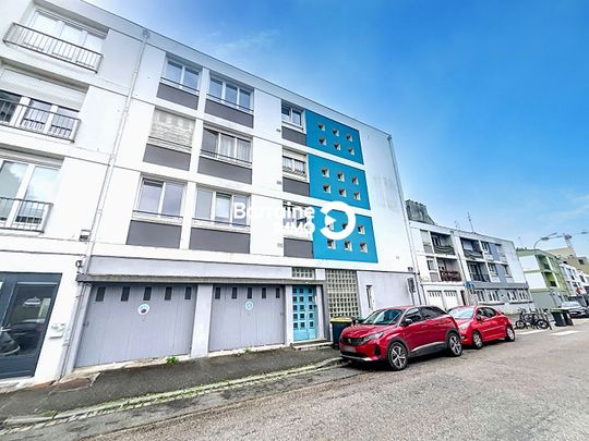 Location appartement à Lorient, 2 pièces 36.78m² - Photo 1