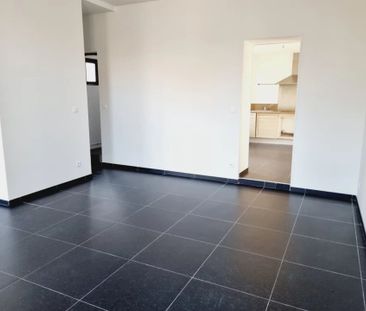 Location Maison de ville 4 pièces 84 m2 à Saint-Quentin - Photo 2