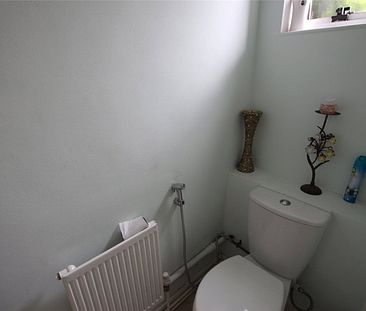 DOUBLE ROOM in a 4 Bedroom House in Wapping. - Photo 3