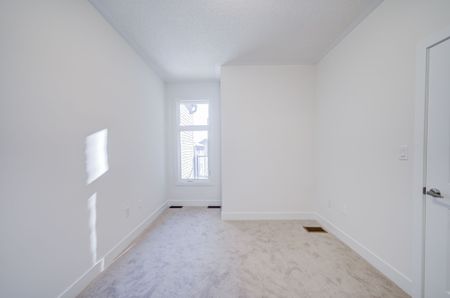 For Lease - 1299 Dempster Lane, Oakville, Ontario - Photo 4