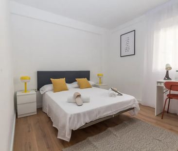 Calle Lozano de Torres, Málaga, Andalusia 29013 - Photo 4