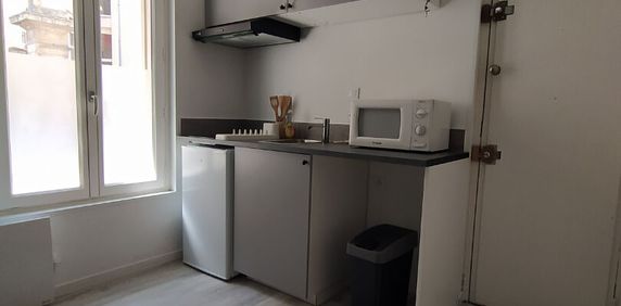 Studio meublé – Secteur Centre-ville - Photo 2