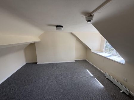 33D Avenue Road, Lurgan, BT66 7BB - Photo 2