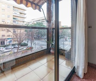 Carrer de Campoamor, Valencia, Valencian Community 46022 - Photo 2