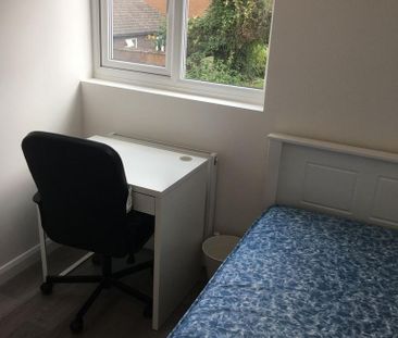 5 bedroom semi-detached house to rent - Photo 6