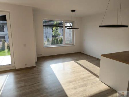 Pronájem novostavby bytu 1,5+kk s terasou a zahradou ve Vila park Tabulový vrch, ulice Karla Mareše - Photo 2