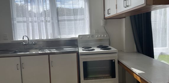 Cosy Bedsit - Photo 2